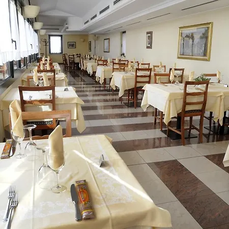Hotel Ristorante Quadrifoglio Urgnano